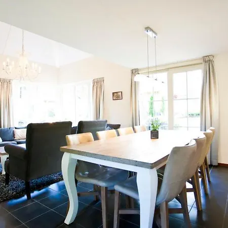 Sleeps 8 Pool Wifi T644075 * ביקברחן